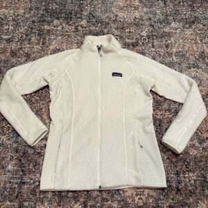 Patagonia Women's Full Zip R2 Jacket 
White Size Medium
